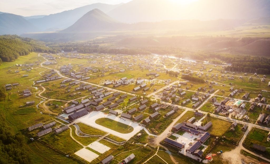 Du lịch Tân Cương và cảnh bình minh huyền ảo tại Làng Hemu