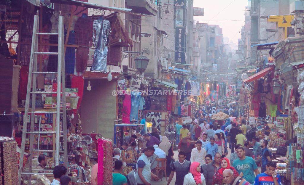 Mẹo đi chợ Khan el-Khalili: Mua sắm và mặc cả ở khu chợ cổ Cairo.