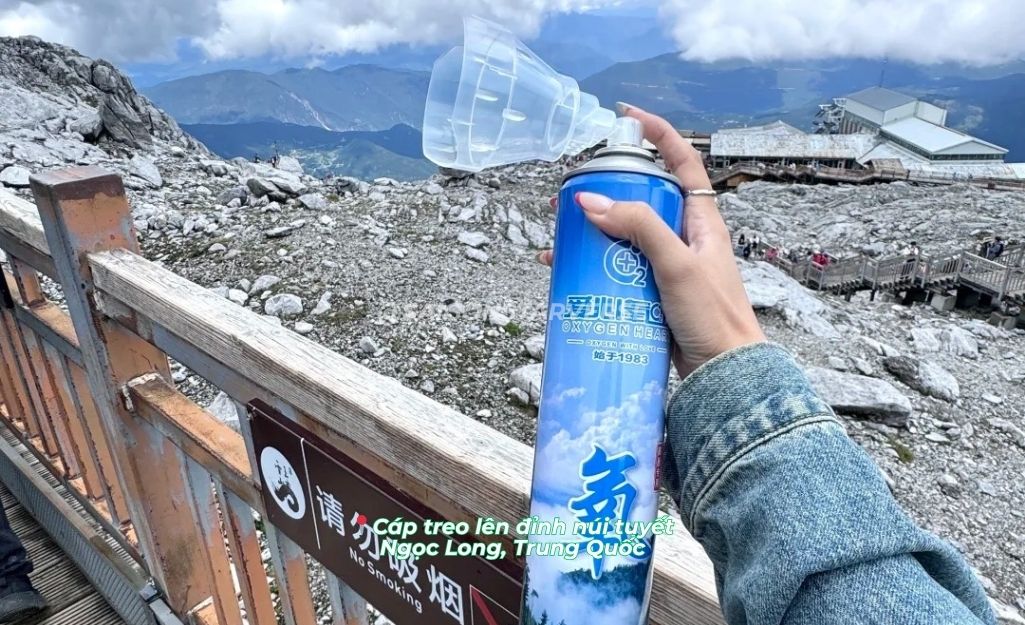 chuẩn bị bình oxy Ngọc Long Tuyết Sơn và có thể thuê áo khoác dày