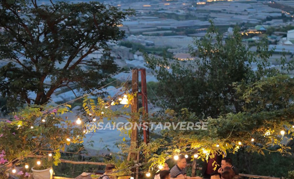 Một góc quán Túi Mơ To Garden Restaurant